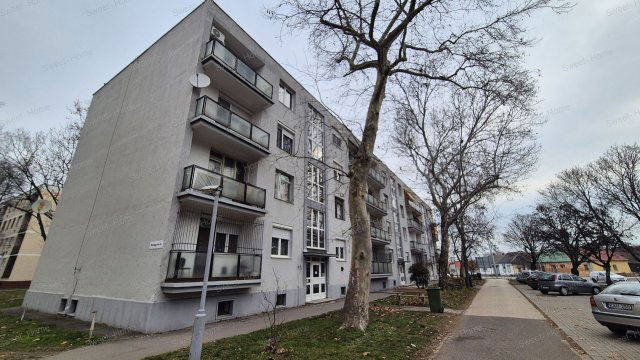 Eladó téglalakás, Kecskeméten 34.9 M Ft, 1 szobás