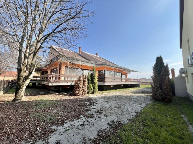 Eladó üzlethelyiség, Bölcskén 55 M Ft / költözzbe.hu