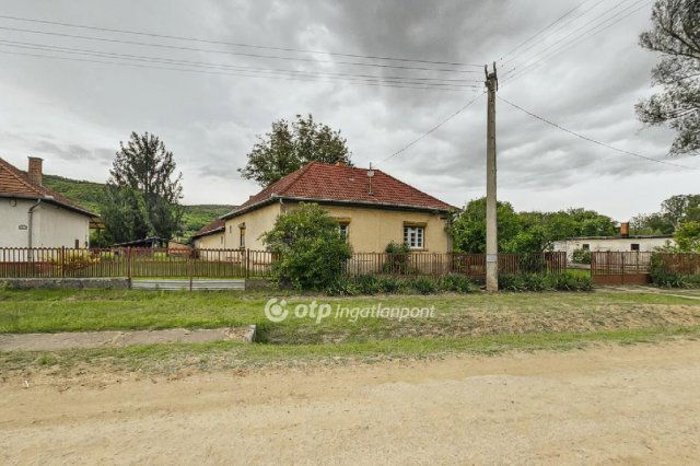 Eladó családi ház, Ivádon 17.5 M Ft, 3 szobás