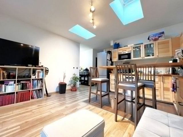 Eladó téglalakás, Herceghalomon 94.8 M Ft, 4 szobás