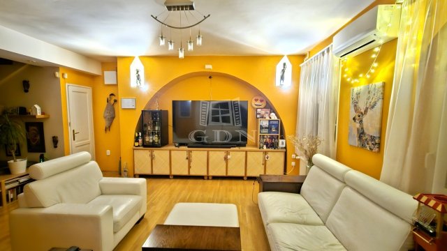 Eladó ikerház, Budapesten, XVI. kerületben 149.9 M Ft, 3 szobás