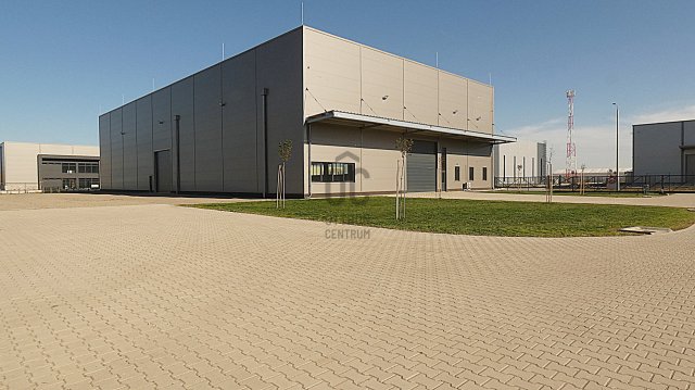 Kiadó ipari ingatlan, Debrecenben 3195 E Ft / hó