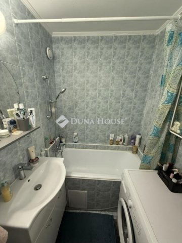 Eladó panellakás, Budapesten, XVIII. kerületben 68 M Ft, 2 szobás