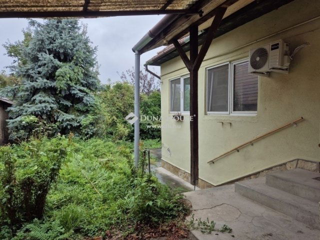 Eladó családi ház, Ürömön 79.9 M Ft, 3 szobás