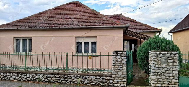 Eladó családi ház, Miskolcon 34.9 M Ft, 3 szobás