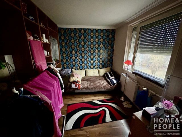 Eladó téglalakás, Szegeden 67.9 M Ft, 3 szobás