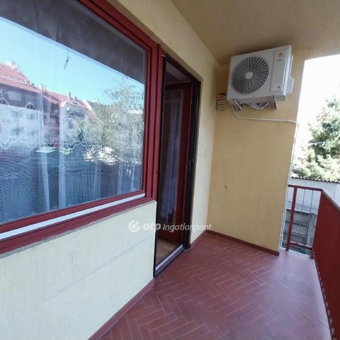 Eladó téglalakás, Nyíregyházán 64.9 M Ft, 2+1 szobás