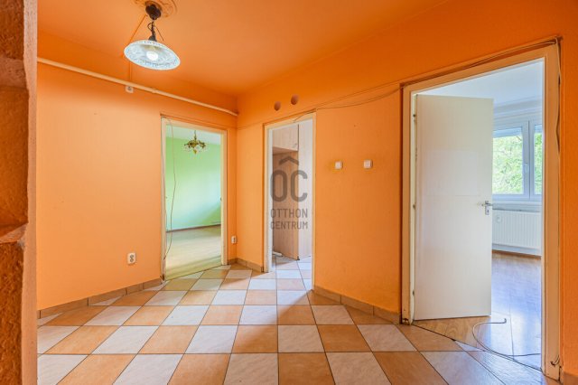 Eladó panellakás, Budapesten, III. kerületben 61.99 M Ft