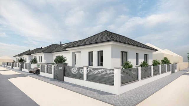 Eladó családi ház, Adácson 37 M Ft, 2 szobás