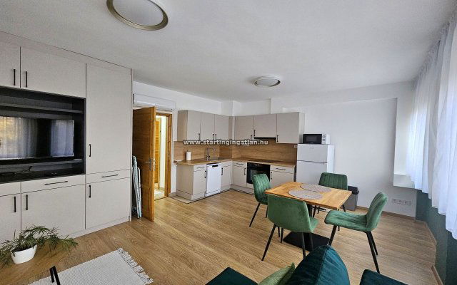 Kiadó téglalakás, albérlet, IV. kerületben, Szent László téren