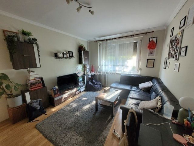 Eladó panellakás, Budapesten, XV. kerületben 79.9 M Ft, 3 szobás