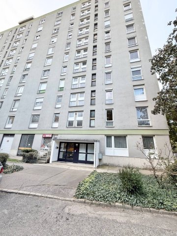 Eladó téglalakás, Pécsett 49.9 M Ft, 2 szobás