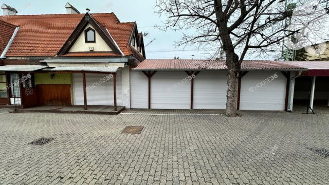 Eladó üzlethelyiség, Siófokon 34.9 M Ft, 2 szobás