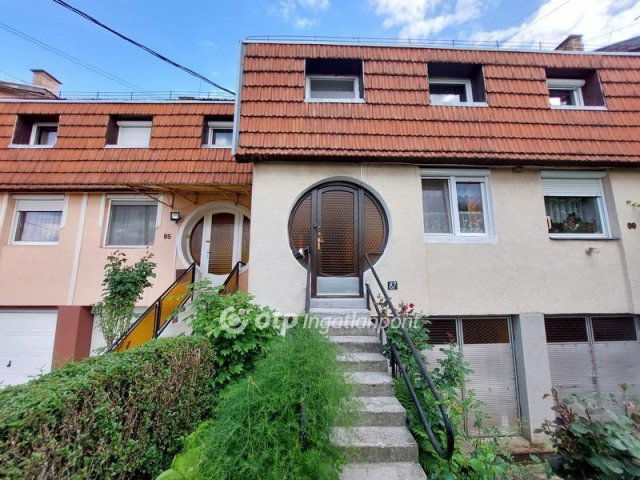 Eladó sorház, Sárospatakon 32.9 M Ft, 3 szobás