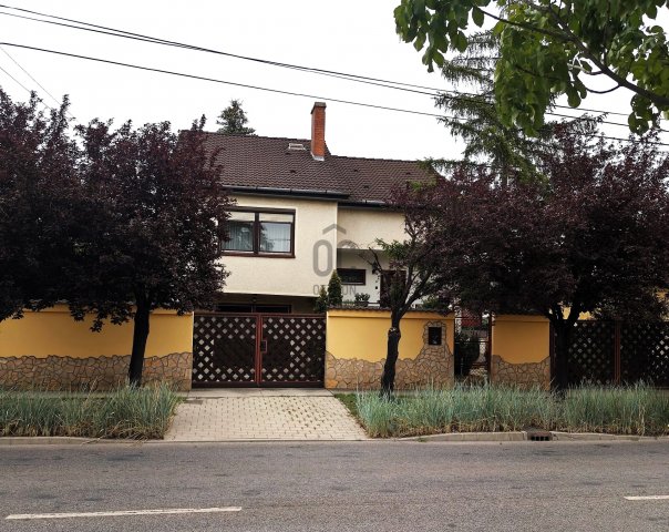 Eladó családi ház, Budapesten, XVI. kerületben 189 M Ft