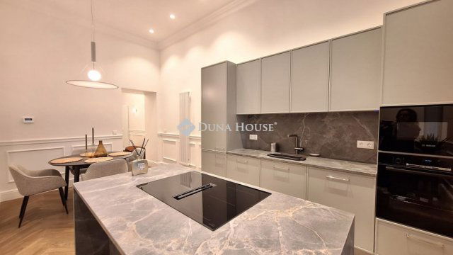 Kiadó téglalakás, albérlet, V. kerületben, Nádor utcában