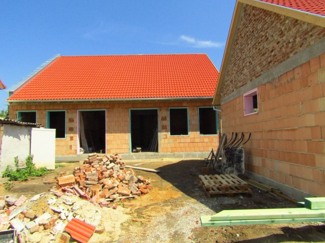 Eladó családi ház, Szigetváron 112.9 M Ft, 4 szobás