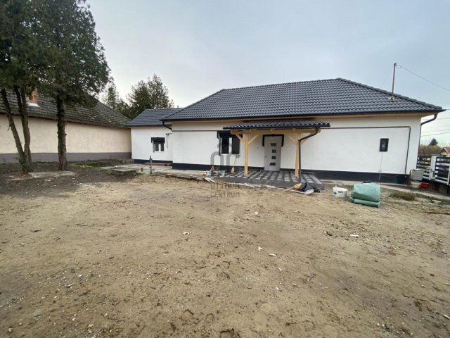 Eladó családi ház, Abonyban 54.9 M Ft, 3 szobás