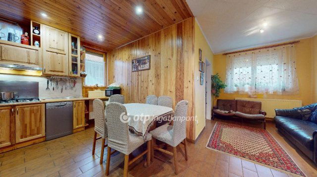 Eladó téglalakás, Mezőkeresztesen 26.9 M Ft, 2+2 szobás