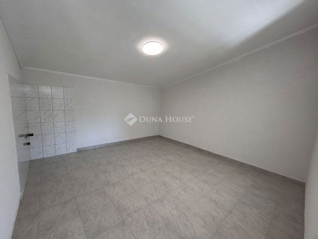 Eladó családi ház, Dávodon 17.5 M Ft, 2 szobás