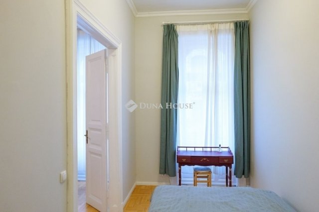 Eladó téglalakás, Budapesten, VII. kerületben 94 M Ft, 3 szobás