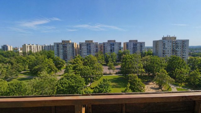 Eladó panellakás, Debrecenben 63.49 M Ft, 3 szobás