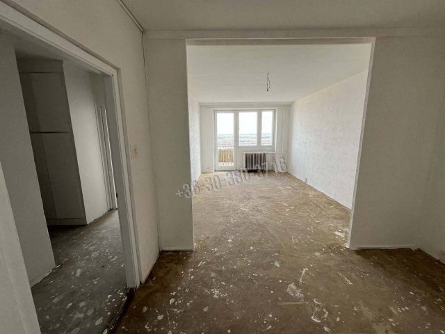 Eladó panellakás, Dunaújvárosban 29.9 M Ft, 2 szobás