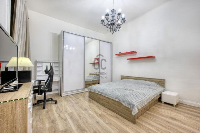 Eladó téglalakás, Budapesten, V. kerületben 71.9 M Ft, 1 szobás