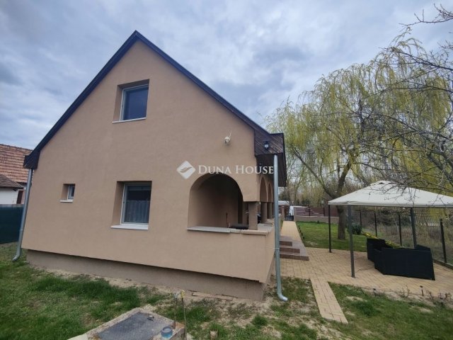 Eladó családi ház, Dömsödön 56.9 M Ft, 3 szobás