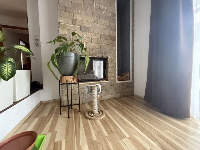 Kiadó családi ház, albérlet, Öskün 350 E Ft / hó, 6 szobás