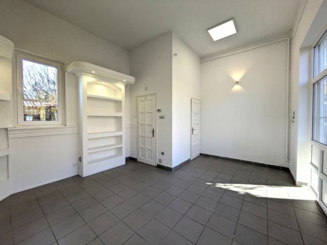 Eladó üzlethelyiség, Debrecenben 18.9 M Ft, 1 szobás