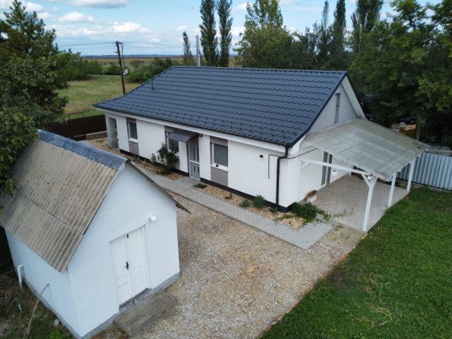 Eladó családi ház, Hevesvezekényen 29.9 M Ft, 2 szobás