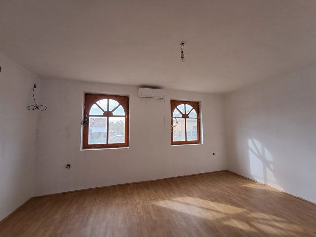 Eladó családi ház, Kisújszálláson 18 M Ft, 2+2 szobás