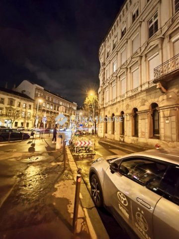 Eladó téglalakás, Budapesten, VI. kerületben 63.5 M Ft