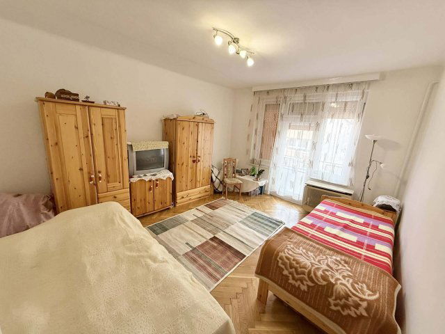 Eladó téglalakás, Pécsett 35.9 M Ft, 1 szobás