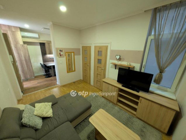 Eladó téglalakás, Budapesten, VII. kerületben 79.9 M Ft