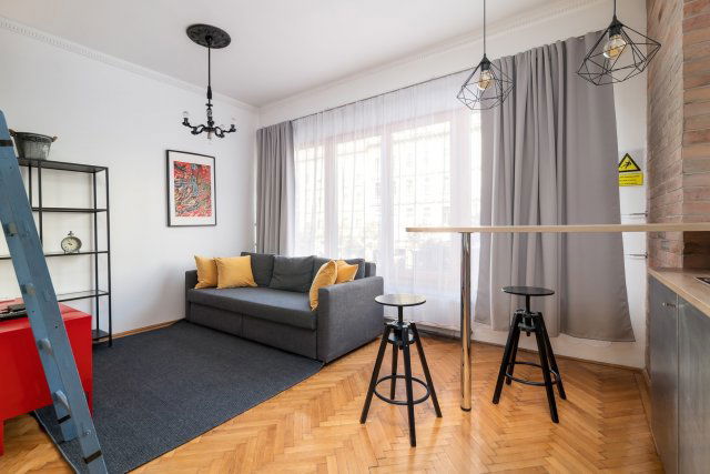 Kiadó téglalakás, albérlet, VIII. kerületben, Rákóczi úton