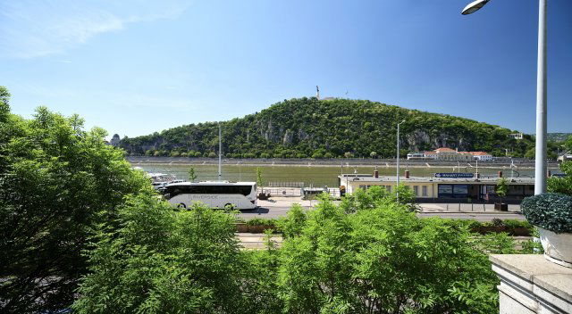 Eladó téglalakás, Budapesten, V. kerületben 409.9 M Ft