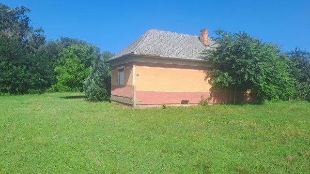 Eladó családi ház, Nyíregyházán 18.5 M Ft, 1 szobás