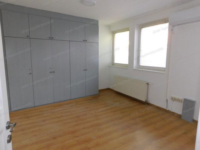 Kiadó iroda, Kecskeméten, Vörösmarty utcában 59 E Ft / hó
