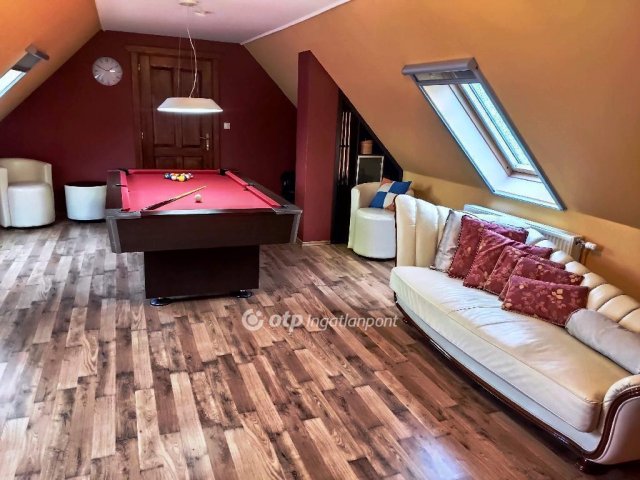 Eladó családi ház, Tordason 150 M Ft, 5 szobás