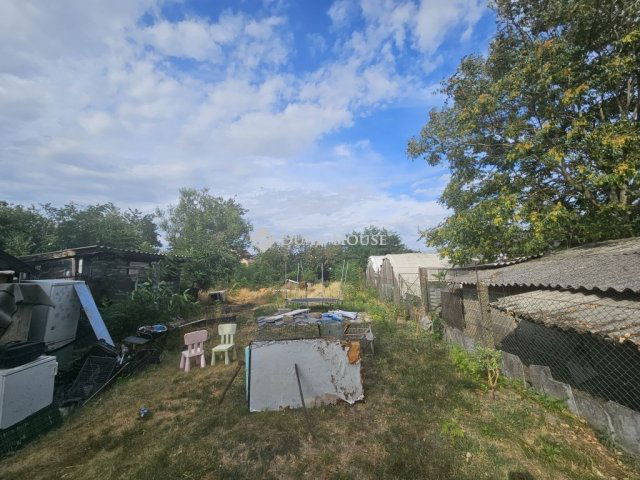 Eladó családi ház, Délegyházán 40 M Ft, 3 szobás