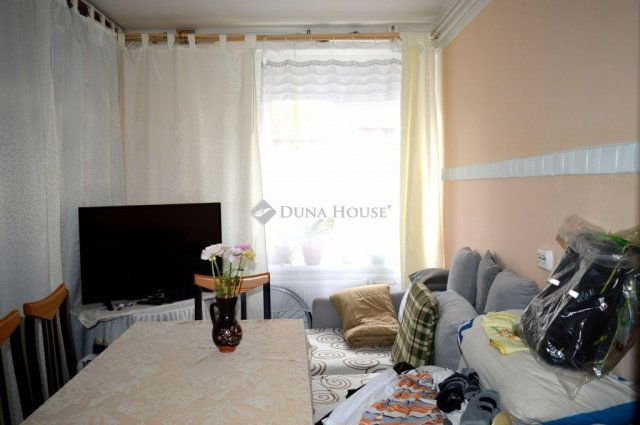 Eladó családi ház, Debrecenben 220 M Ft, 6 szobás
