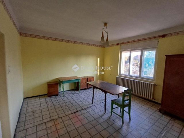 Eladó családi ház, Szentkirályon 34.9 M Ft, 3 szobás