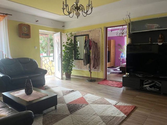 Eladó családi ház, Taksonyon 104.9 M Ft, 5 szobás