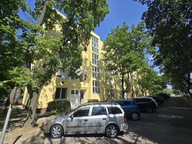 Eladó téglalakás, Budapesten, X. kerületben 55 M Ft, 2 szobás