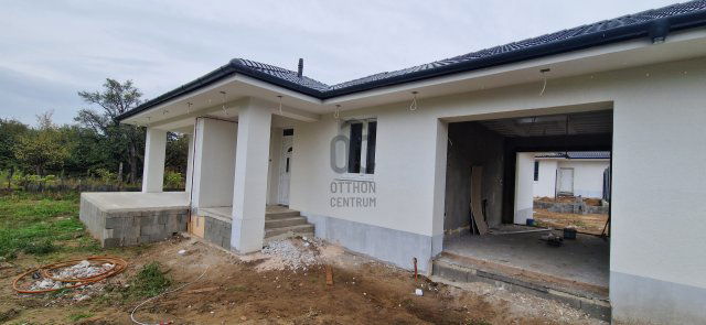 Eladó ikerház, Bocskaikerten 110 M Ft, 5 szobás
