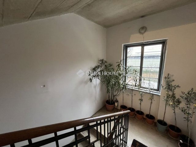 Eladó téglalakás, Szombathelyen 83.99 M Ft, 4 szobás