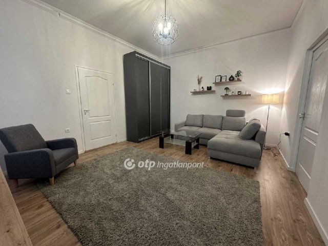 Eladó téglalakás, Budapesten, V. kerületben 144.9 M Ft, 2 szobás