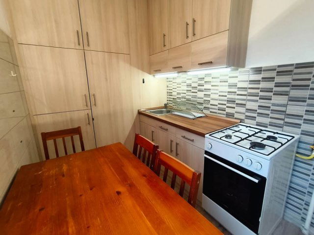 Kiadó panellakás, albérlet, Pécsett, Szigeti úton 230 E Ft / hó